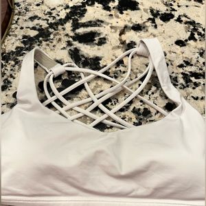 Lululemon white free to be sports bra size six A/B cup